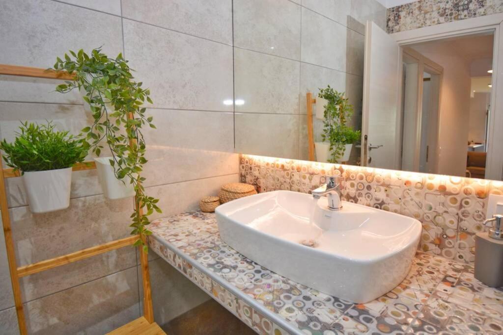 Potamos Deluxe White Apartment Exteriér fotografie