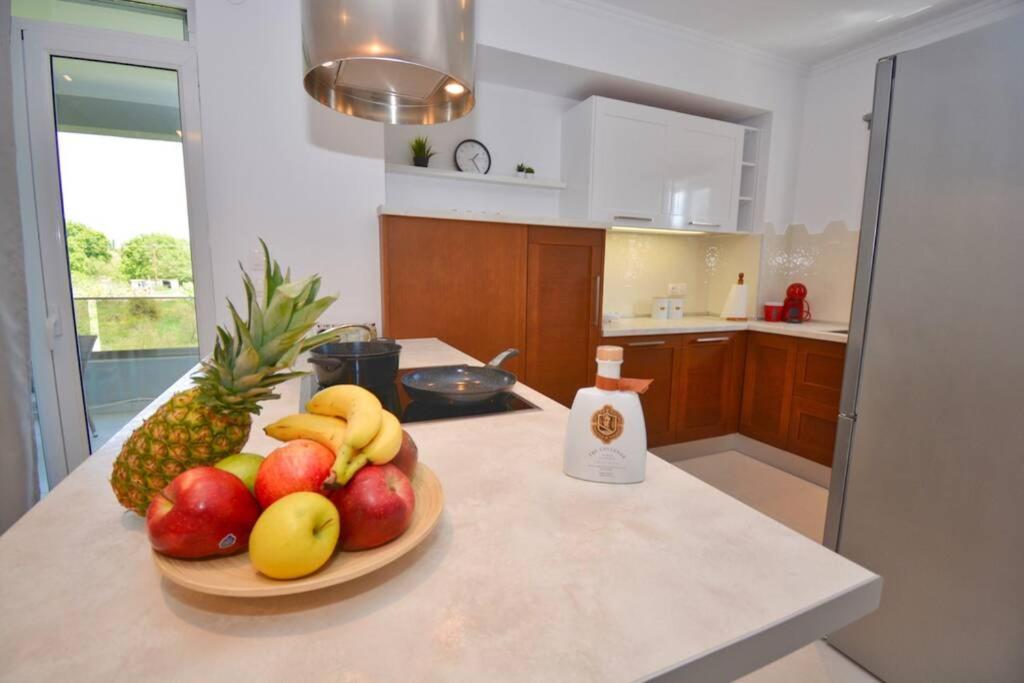 Potamos Deluxe White Apartment Exteriér fotografie