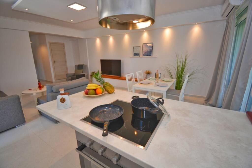 Potamos Deluxe White Apartment Exteriér fotografie